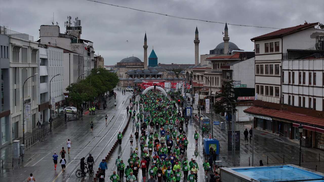 Binlerce kişi iyilik için Konya’da koştu 24